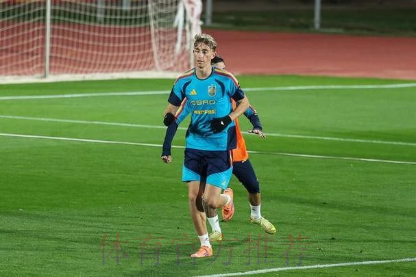 TA:赫伊森有望复出 姆巴佩和卡马文加出战成疑 TA:赫伊森有望复出 姆巴佩和卡马文加出战成疑